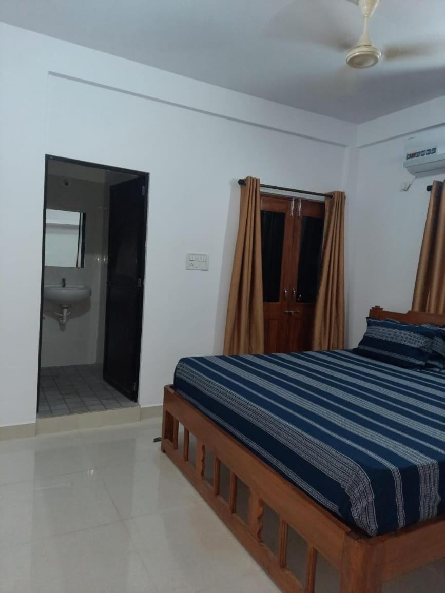 Esha Apartment Калангут Номер фото